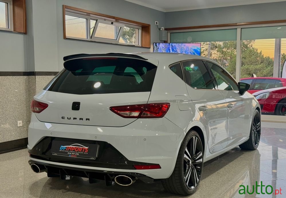 2014' SEAT Leon photo #2