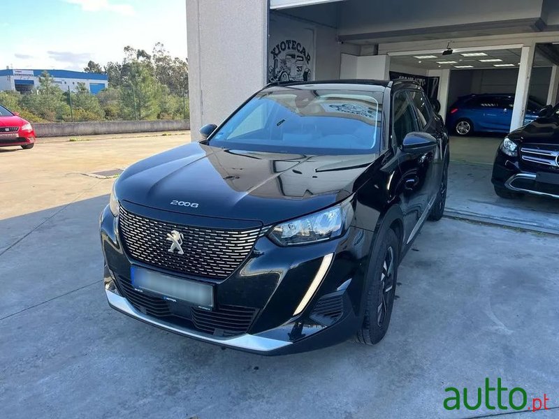 2022' Peugeot 2008 photo #3