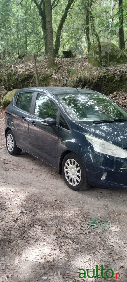 2014' Ford B-MAX photo #5