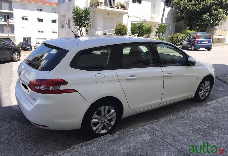 2015' Peugeot 308 Sw photo #2