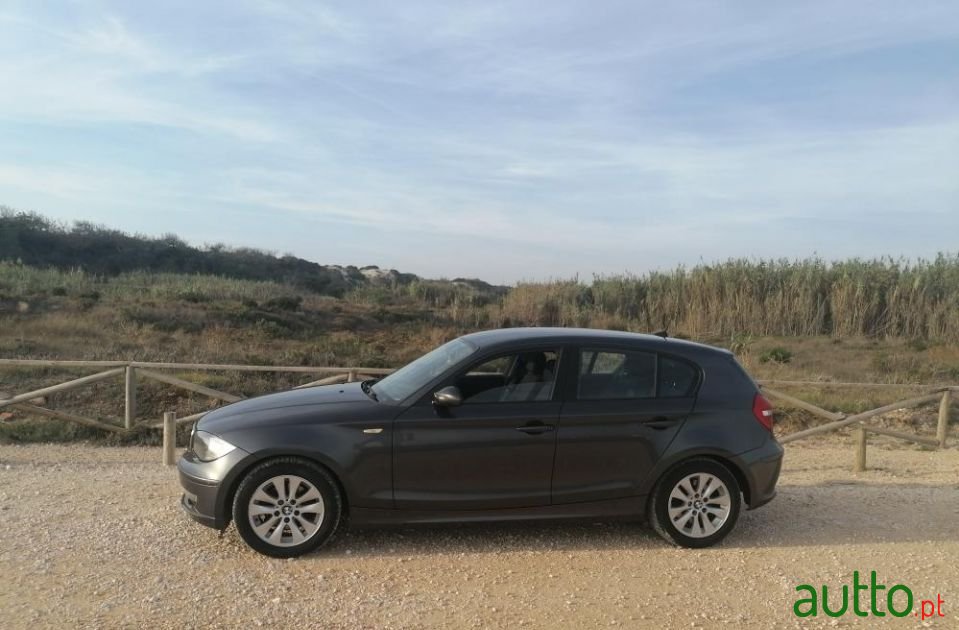 2008' BMW 118 photo #3