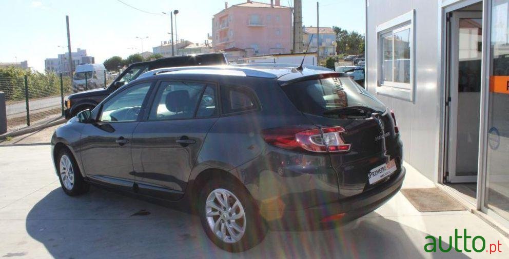 2012' Renault Megane Sport Tourer photo #1