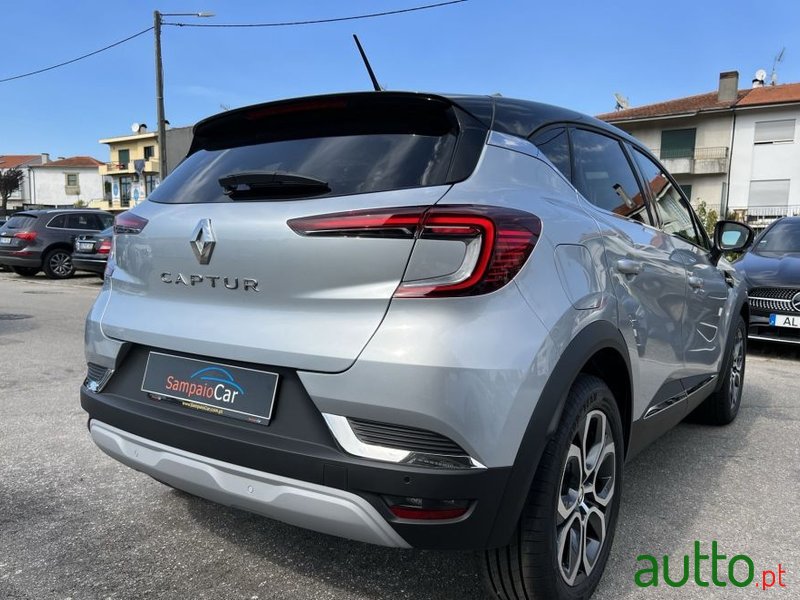 2022' Renault Captur photo #3