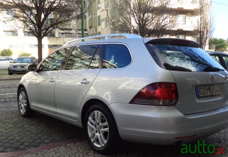 2012' Volkswagen Golf Variant photo #1