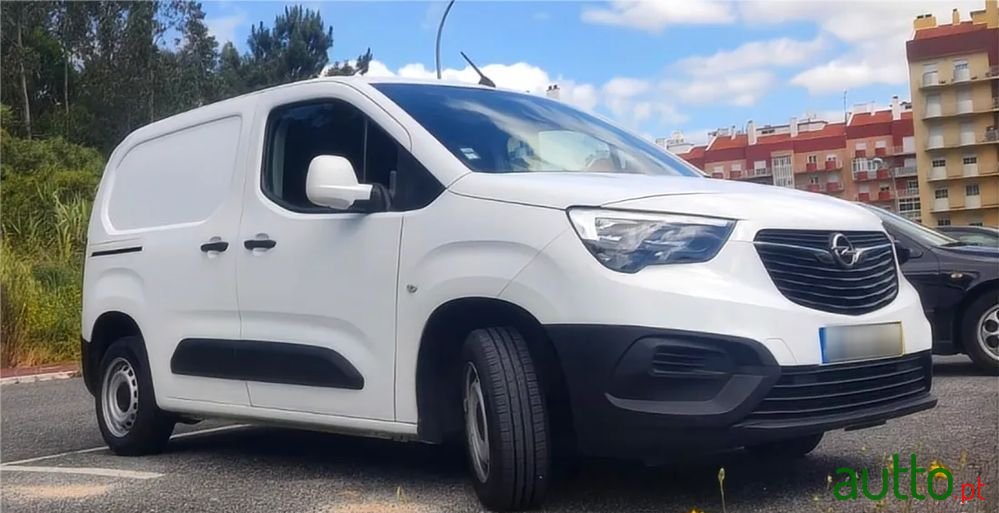 2020' Opel Combo photo #1