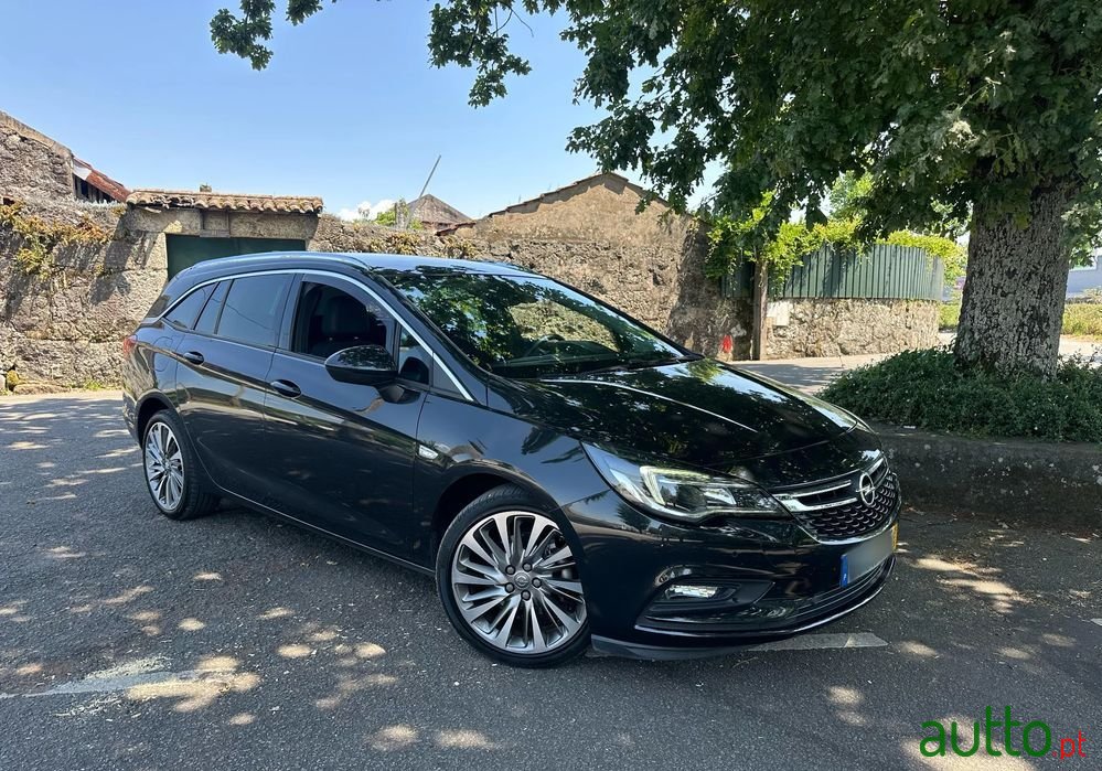 2016' Opel Astra Sports Tourer photo #1