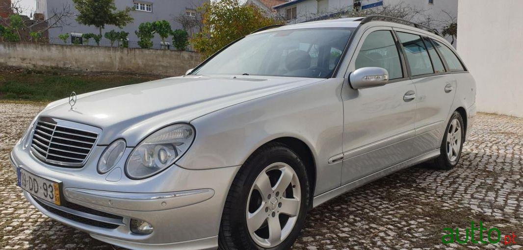 2006' Mercedes-Benz E-220 Avantgarde Automática photo #1