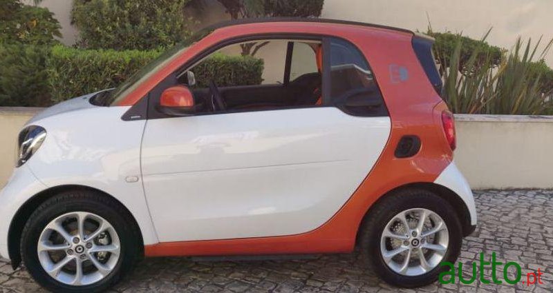 2017' Smart Fortwo photo #2