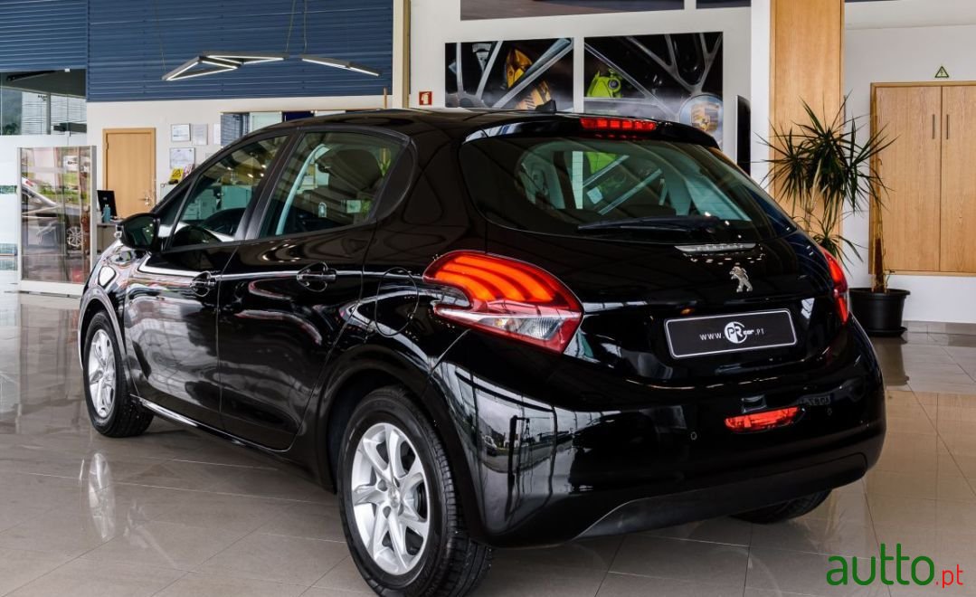 2019' Peugeot 208 photo #4