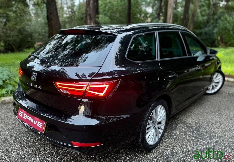 2017' SEAT Leon St photo #6