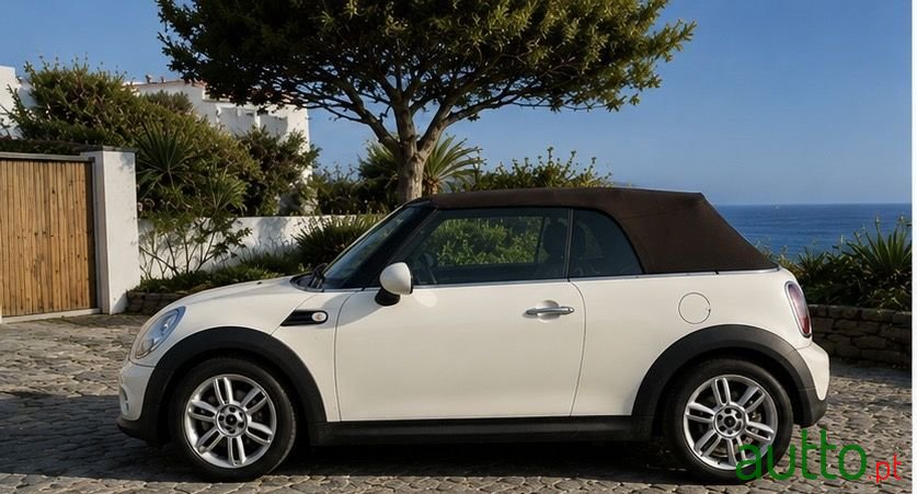 2011' MINI Cooper D Aut. photo #3