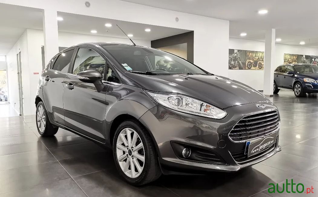 2017' Ford Fiesta photo #3