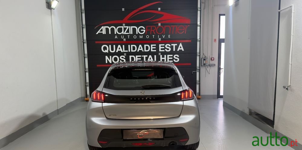 2019' Peugeot 208 photo #6