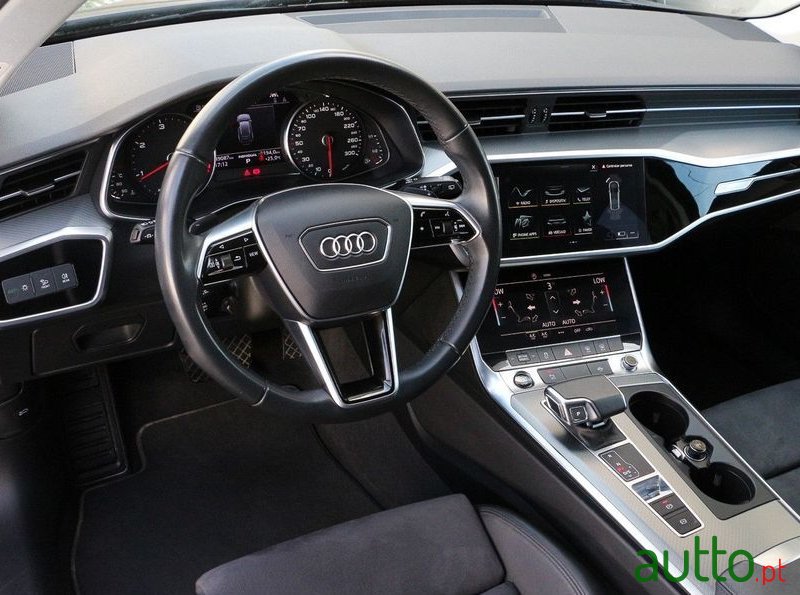 2023' Audi A6 Avant S Tronic photo #2