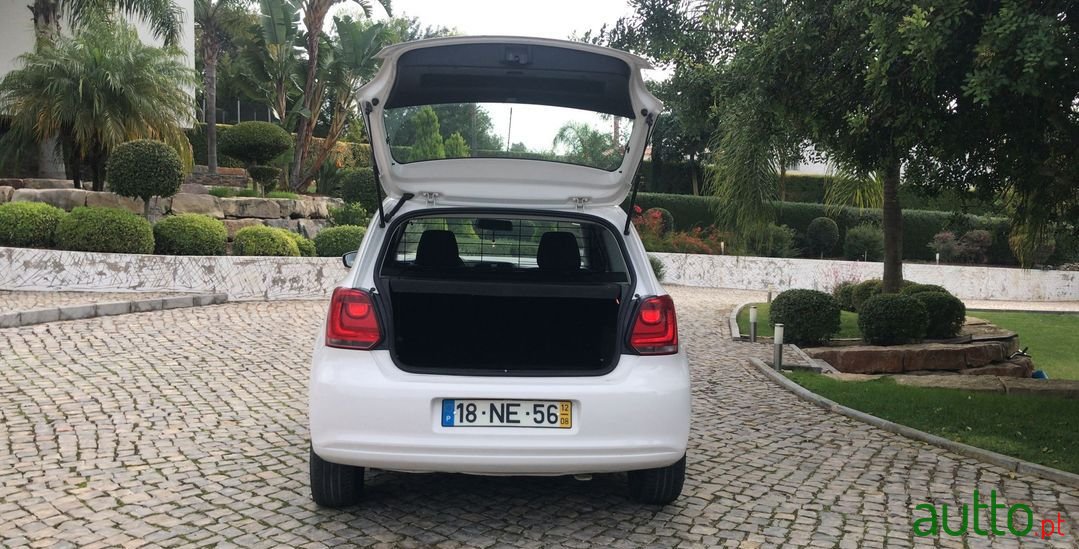 2012' Volkswagen Polo photo #6