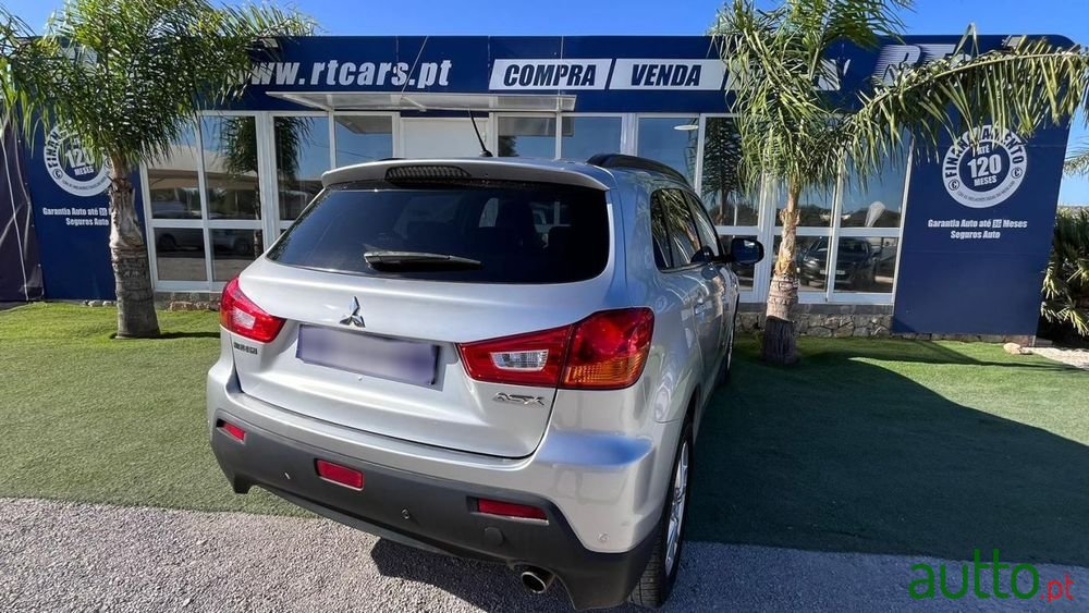 2013' Mitsubishi ASX photo #4