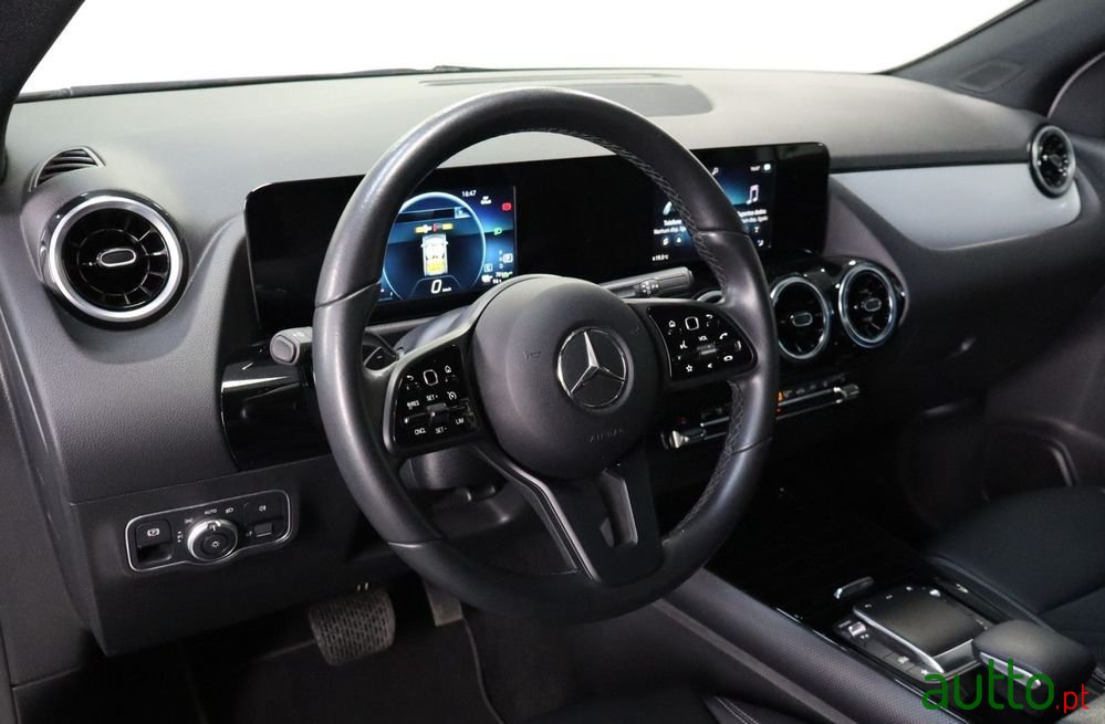 2022' Mercedes-Benz Classe Gla E Style photo #5