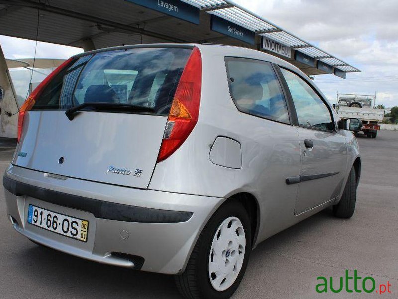 2001' Fiat Punto photo #2