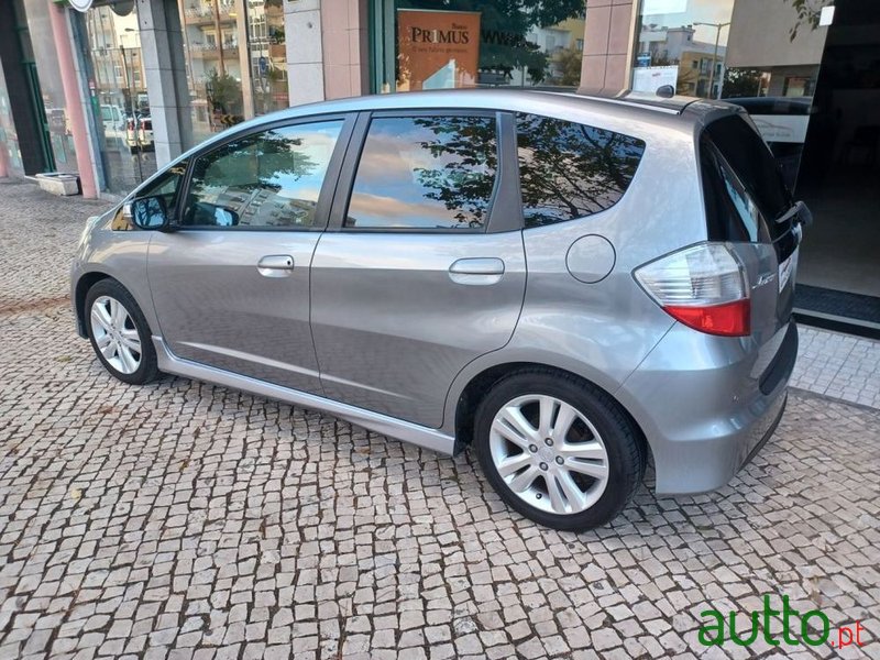 2011' Honda Jazz photo #5