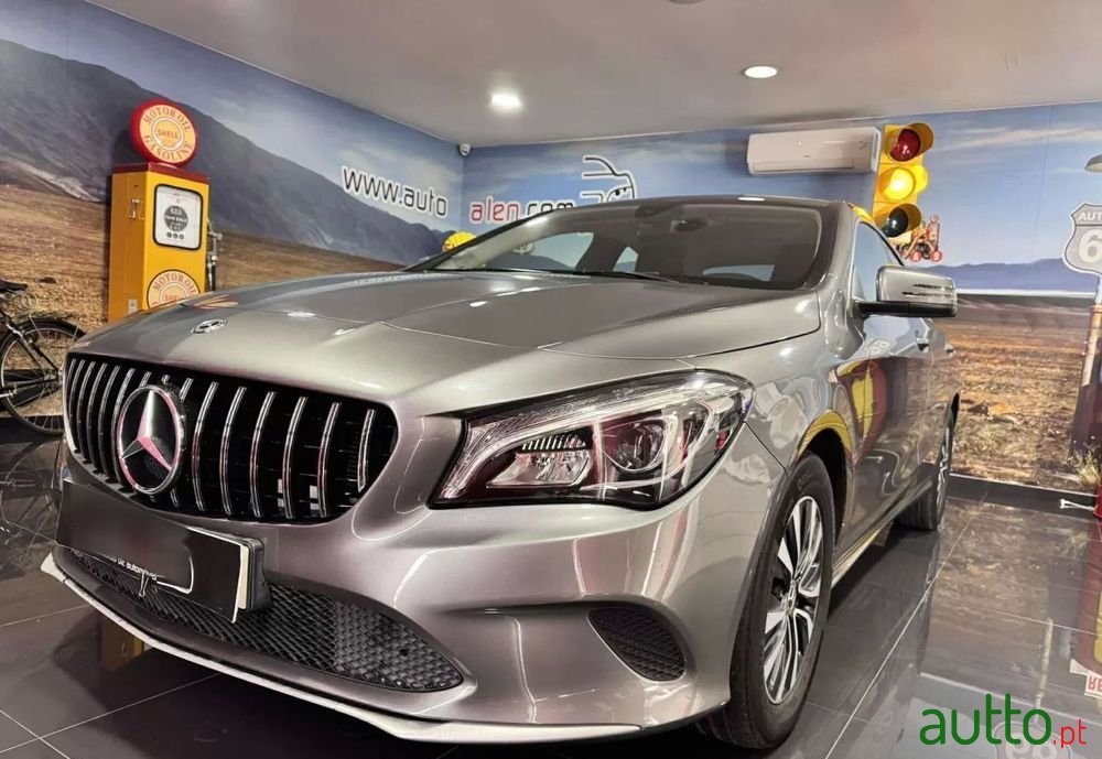 2018' Mercedes-Benz Classe Cla photo #3