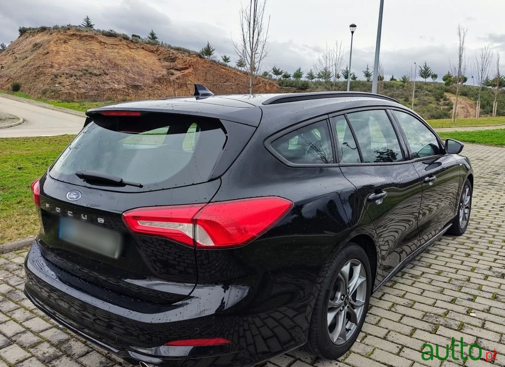 2020' Ford Focus Sw photo #2