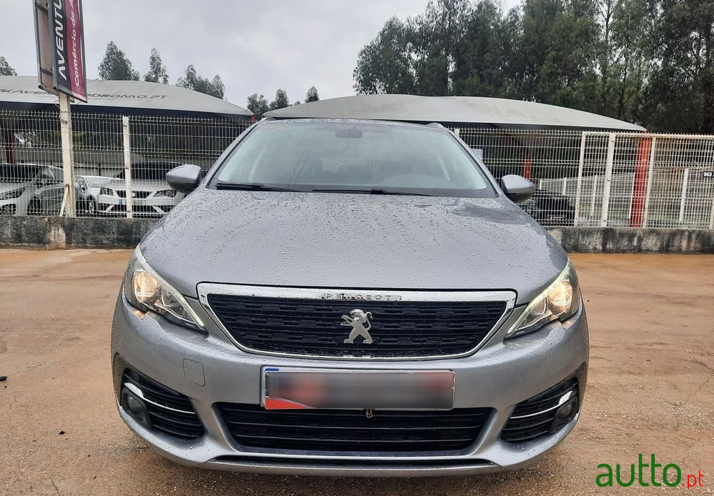 2018' Peugeot 308 Sw photo #2