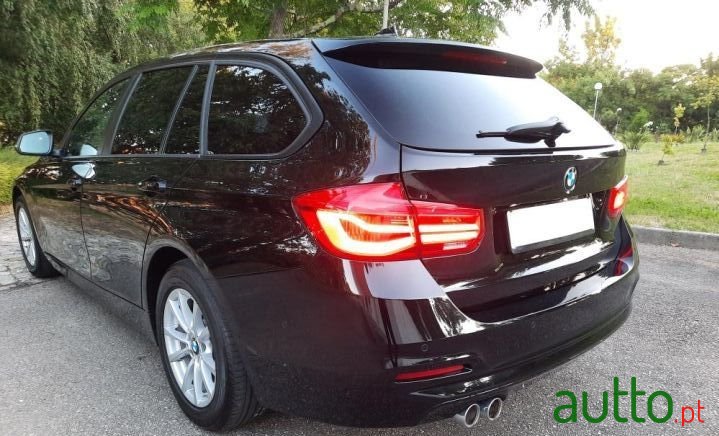 2017' BMW 320 photo #5