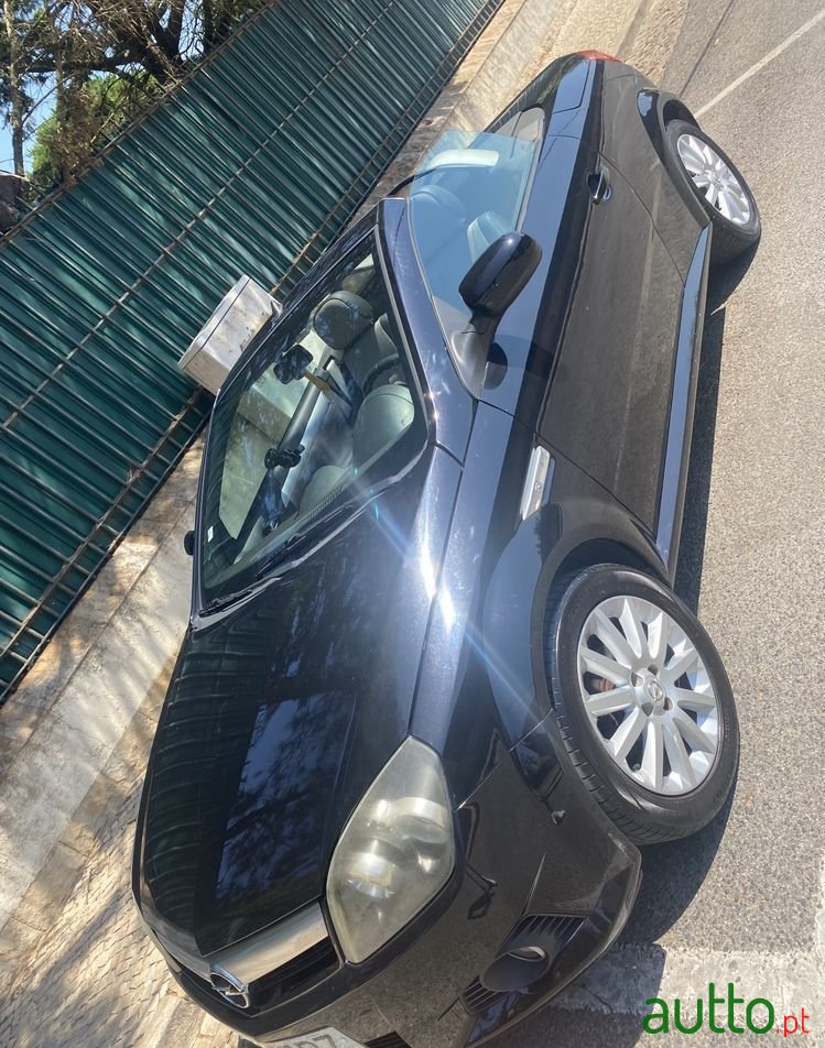 2005' Opel Tigra Twintop 1.4 photo #6