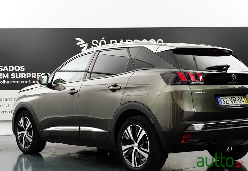 2018' Peugeot 3008 photo #2