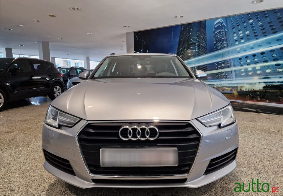 2016' Audi A4 Avant photo #4