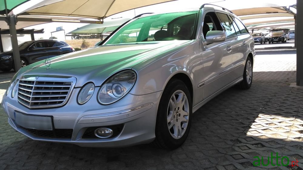 2006' Mercedes-Benz Classe E photo #1