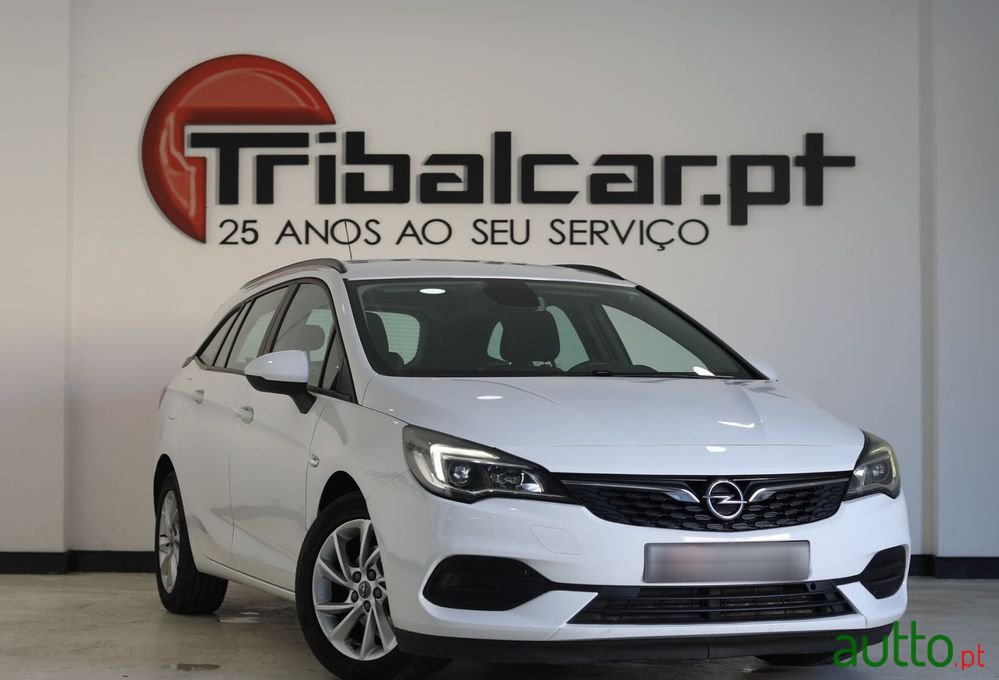 2020' Opel Astra Sports Tourer photo #1