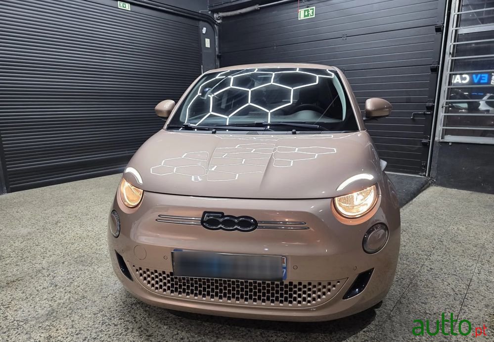 2023' Fiat 500E 3 + 1 23.65 Kwh photo #2