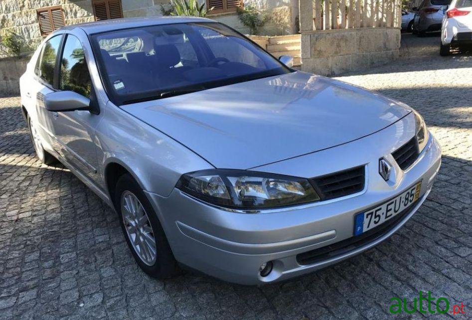 2007' Renault Laguna 2.0 Dci Initiale photo #1