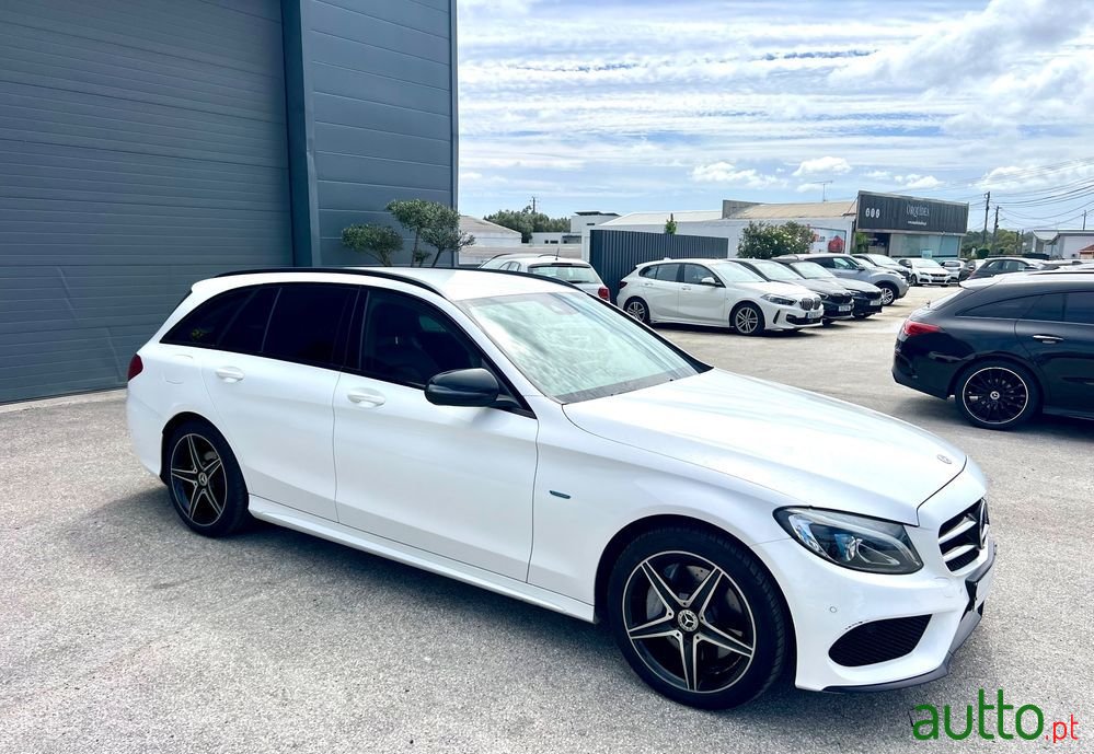 2017' Mercedes-Benz Classe C photo #1