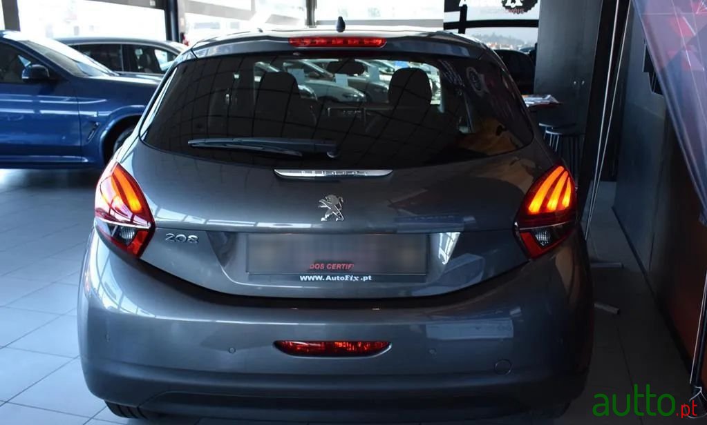 2019' Peugeot 208 photo #5