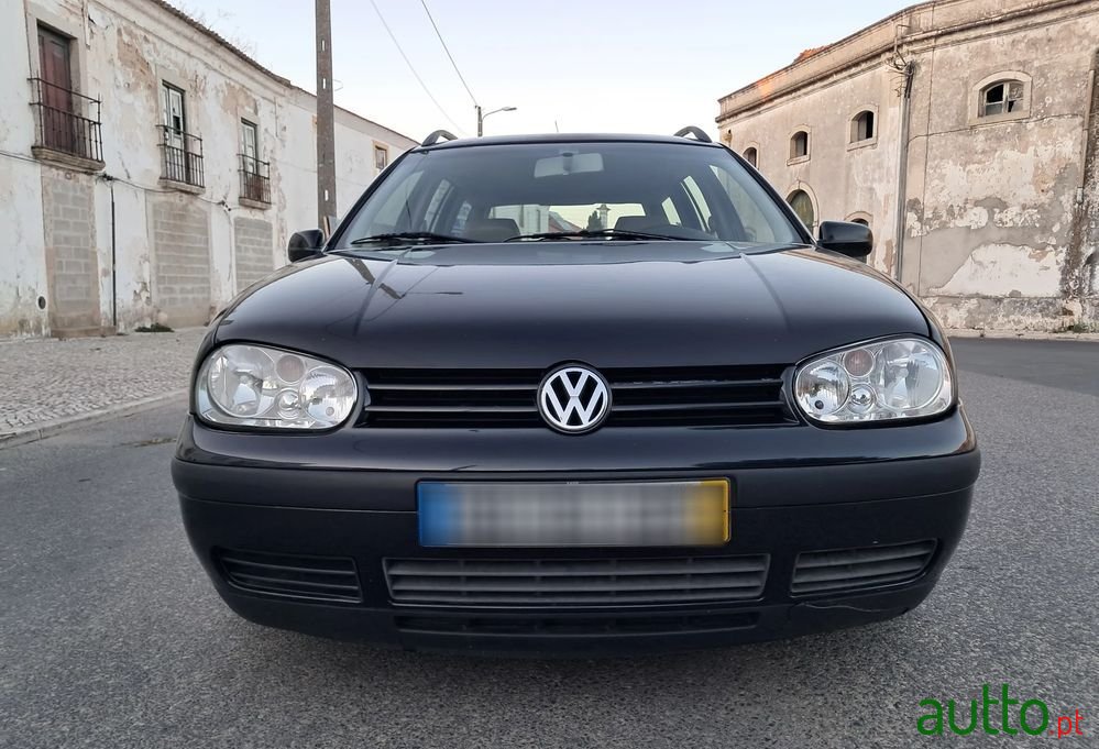 2001' Volkswagen Golf Variant photo #2
