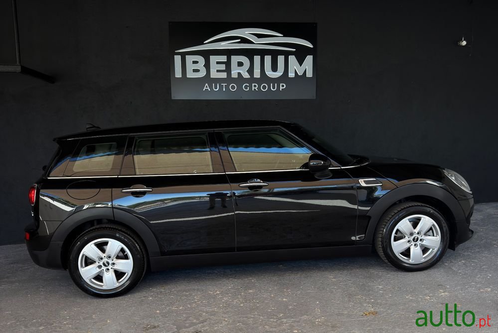 2016' MINI Clubman Cooper Essential photo #4