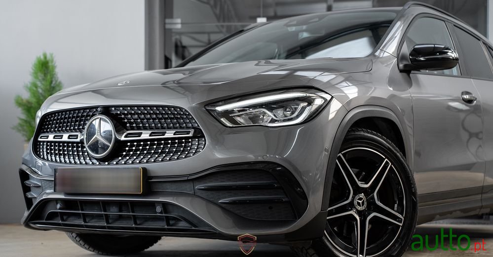 2021' Mercedes-Benz Classe Gla photo #2
