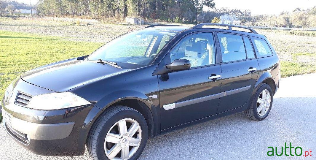 2005' Renault Megane-Break 1.5 Dci photo #1