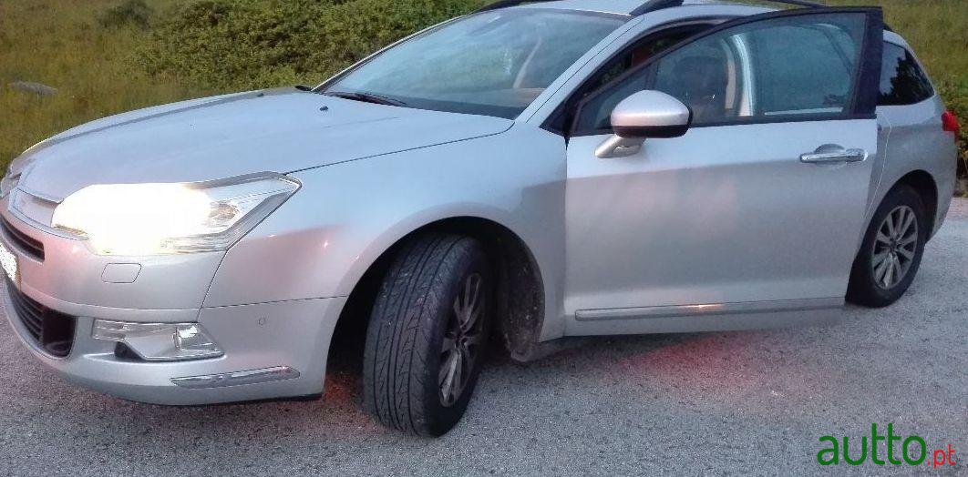 2009' Citroen C5 Tourer photo #1