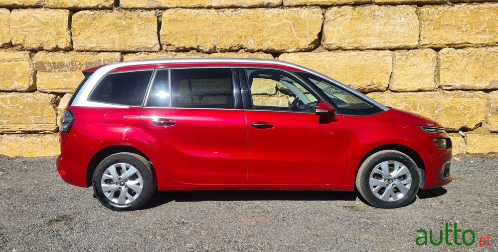 2017' Citroen C4 Grand Picasso photo #4