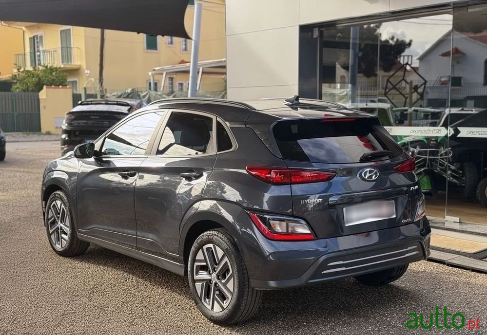 2022' Hyundai Kauai photo #3