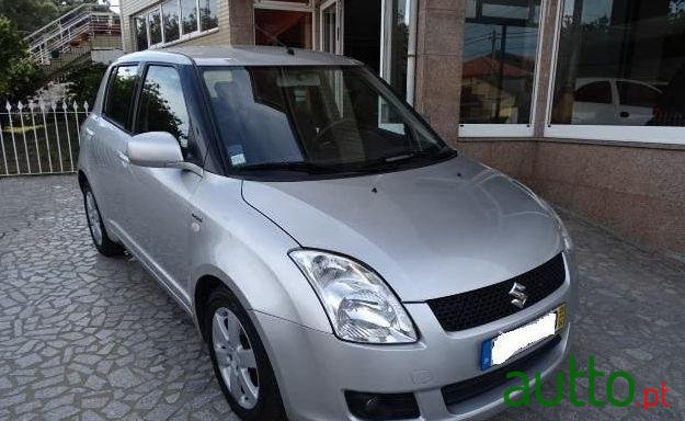 2009' Suzuki Swift 1.3 Ddis Glx photo #4