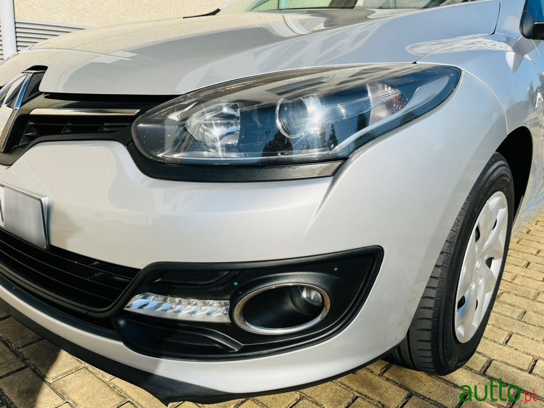 2014' Renault Megane Sport Tourer photo #4