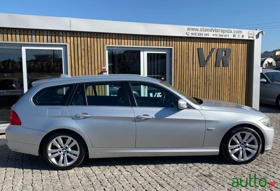 2011' BMW 320 photo #6