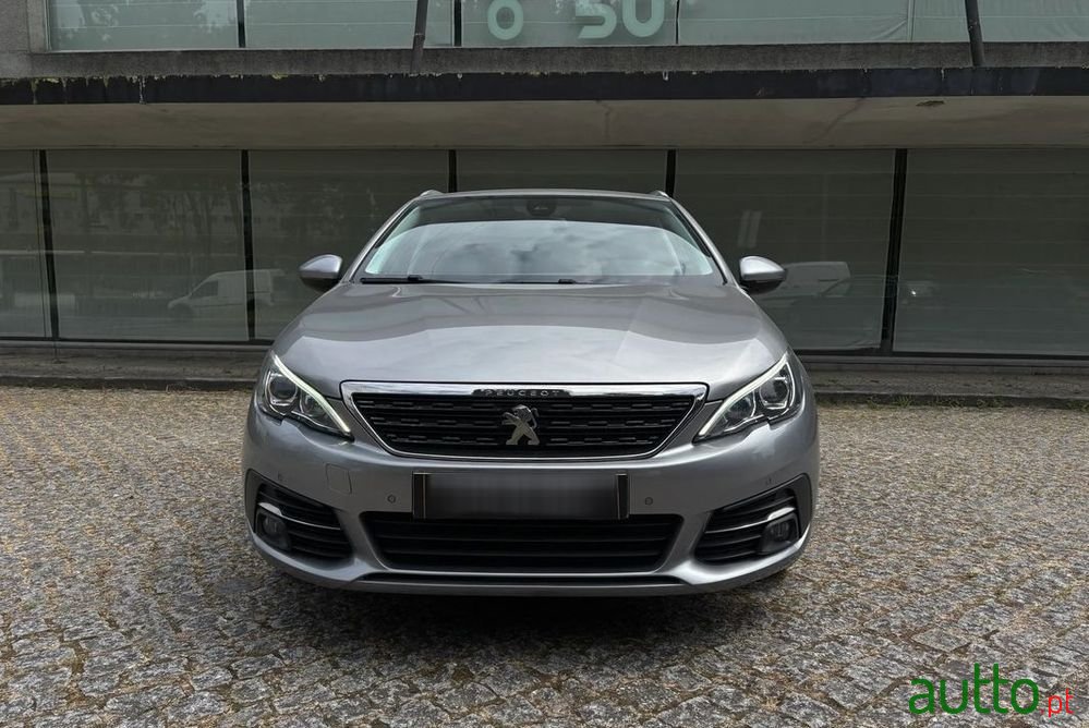2018' Peugeot 308 Sw photo #2