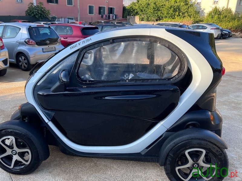 2017' Renault Twizy 80 Intens Black Flex photo #3
