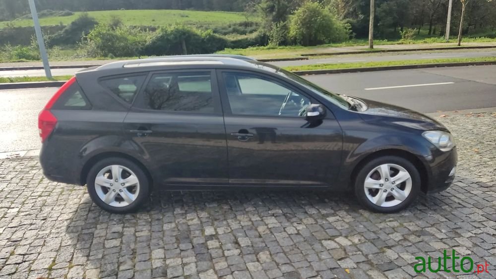 2010' Kia Ceed Sw photo #5