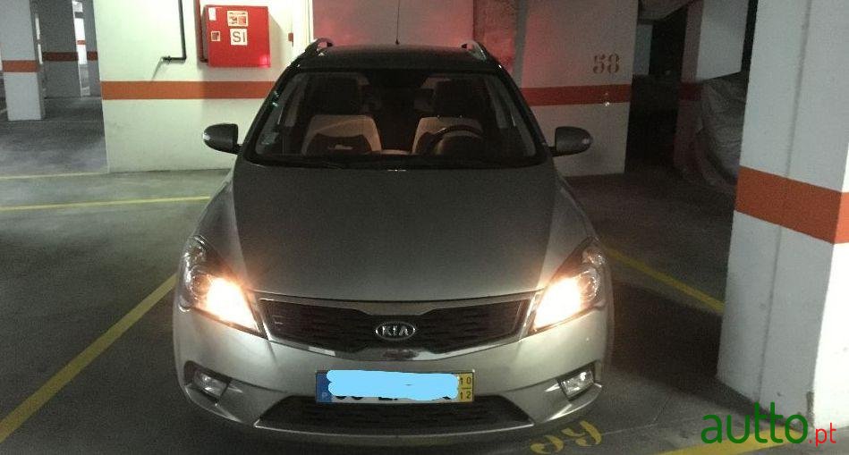 2010' Kia Ceed Sw photo #1